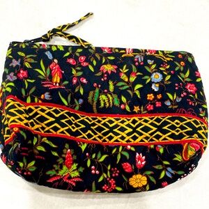 Cherry 🍒 blossom VERA BRADLEY zippered pouch for make up or other